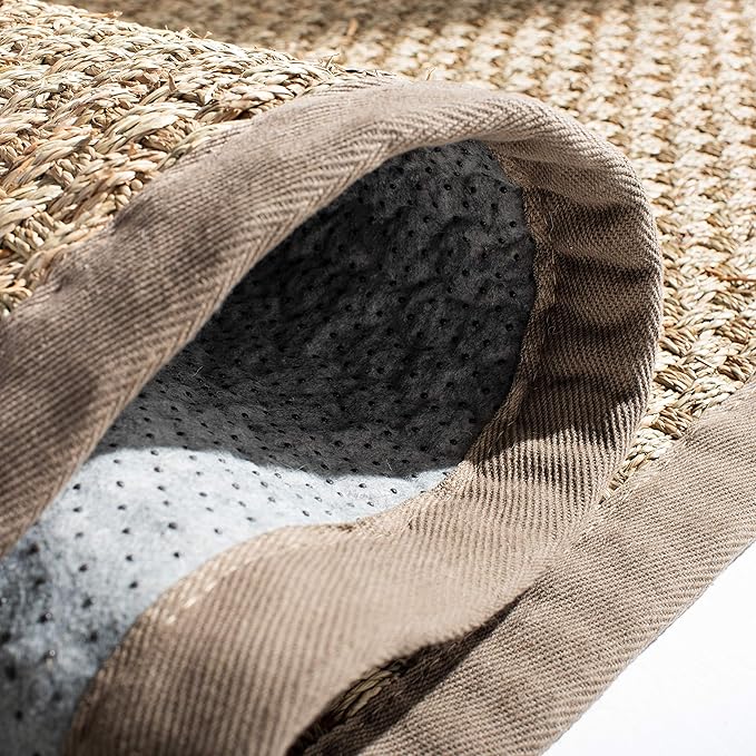 SAFAVIEH Area Rug 5' Round - Natural Fiber Collection - Natural & Grey, Seagrass, Basketweave Pattern with Border (NF114P)
