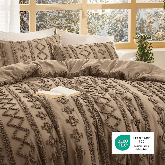 Bedsure Tufted Boho Comforter Set King Size - Light Brown Boho Bed Set, GentleSoft™ 3 Pieces Farmhouse Shabby Chic Embroidery Bedding, Gifts for Woman, Jacquard King Comforter for All Seasons