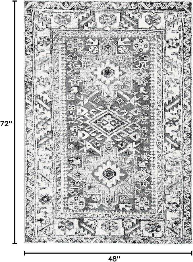 SAFAVIEH Area Rug 4x6 - Vintage Hamadan Collection - Grey & Ivory, Traditional Persian Design, Non-Shedding & Easy to Clean, Ideal for Living Room, Bedroom, Dining Space (VTH211G)
