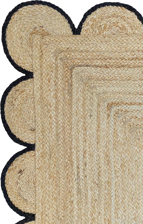 Scalloped Natural Jute Area Rug, Black Trim, 2'6"x6'