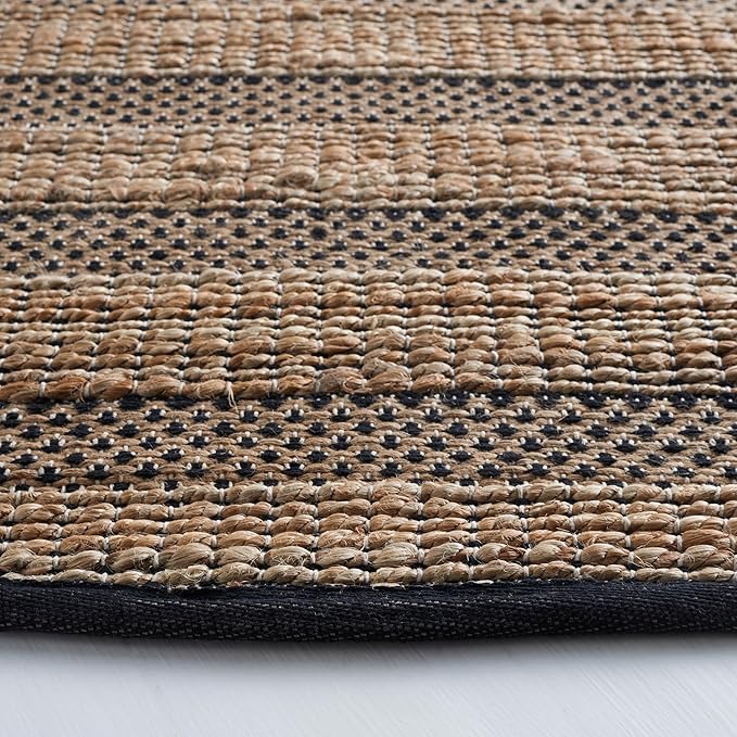 SAFAVIEH Natural Fiber Collection Area Rug - 7' Round, Black & Natural, Handmade Boho Farmhouse Rustic Jute & Cotton, Ideal for High Traffic Areas in Living Room, Bedroom (NFB654Z)