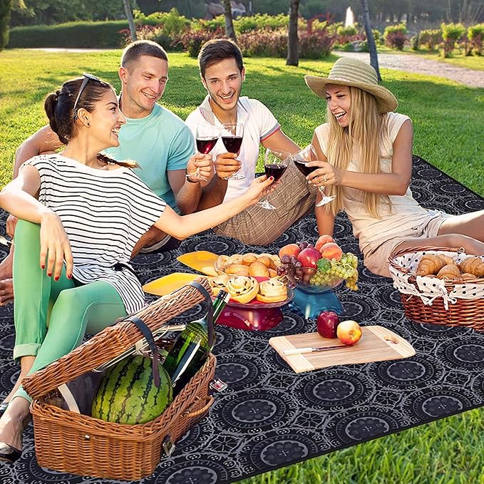 Extra Large Picnic Blankets Waterproof Foldable (80 "x 80") Beach Blanket Waterproof Sandproof,3-Layer Thicking Mat Outdoor Packable Camping Blanket