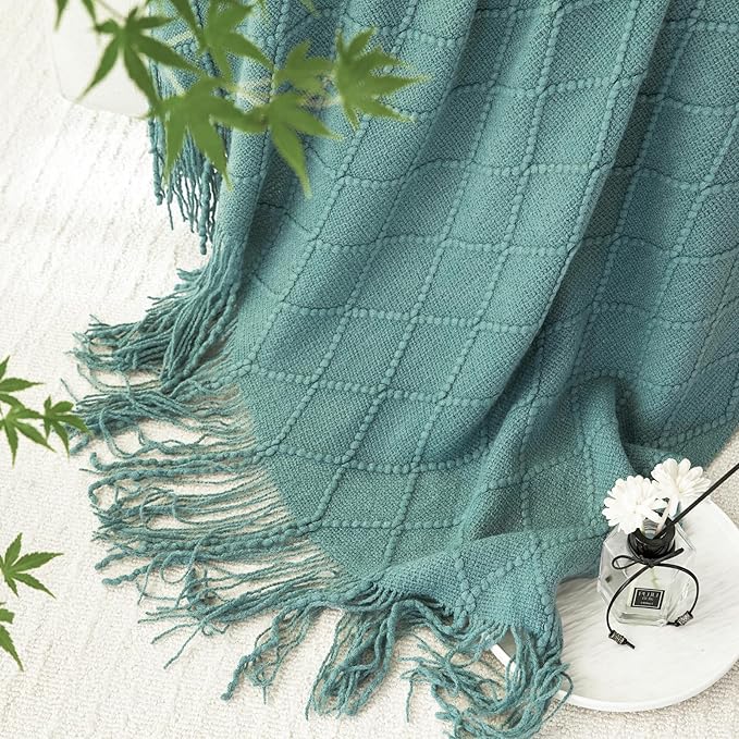 Throw Blanket for Couch Bed, Sofa Knit Blanket Farmhouse Throw for Living Room, Decorative Fall Throw Blanket for Chair, Outdoor Textured Boho Blanket（Green 51x67Inches）