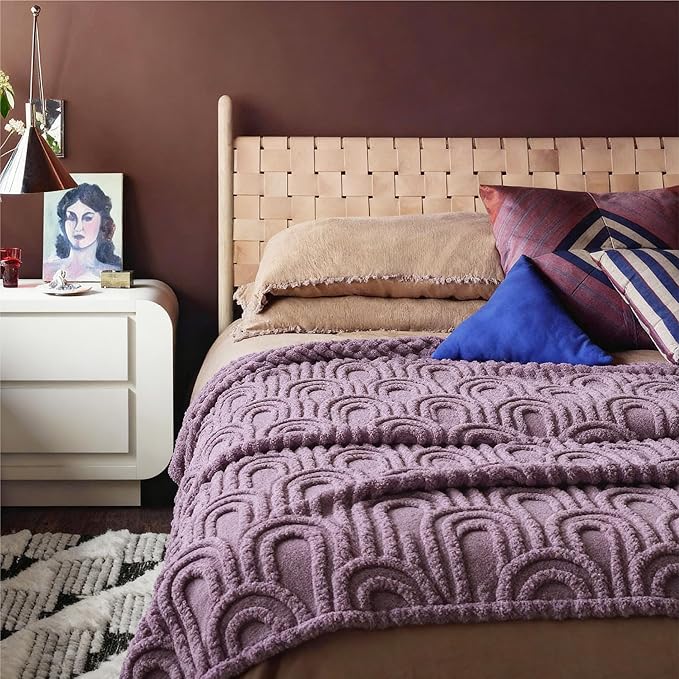 Bedsure GentleSoft Fleece Blanket Queen Size for Bed - Super Soft & Cozy, Fluffy Blankets for Women & Girls, Ideal for Sofa & Couch, Light Purple, 90x90 Inches