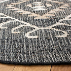 SAFAVIEH Kilim Collection Accent Rug - 2' x 3', Black & Ivory, Handmade Flat Weave Jute, Ideal for High Traffic Areas in Entryway, Living Room, Bedroom (KLM762Z)