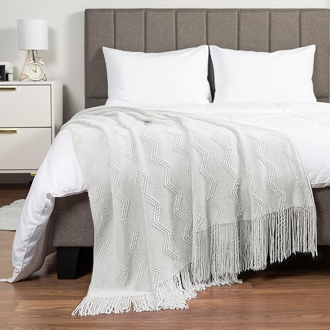 PAVILIA White Knit Throw Blanket for Couch Bed, Soft Knitted Farmhouse Sofa Throw for Living Room, Lightweight Decorative Summer Throw Blanket for Chair, Outdoor Textured Boho Blanket, 50x60