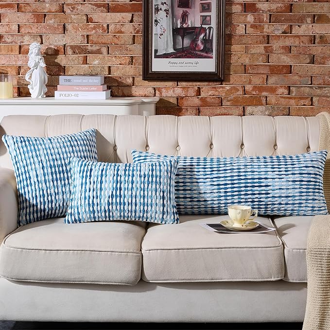 AmHoo Set of 2 Boho Chenille Pillow Cover Decorative Tufted Pillowcase for Couch Bed Sofa Bedroom Living Room Modern 18 x 18-Inch Sky Blue