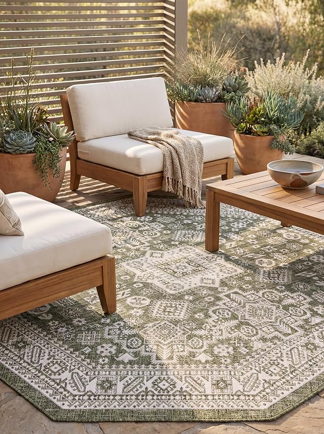 Rugs.com Outdoor Aztec Collection Rug – 5 Ft Octagon Green Flatweave Rug Perfect for Living Rooms, Kitchens, Entryways