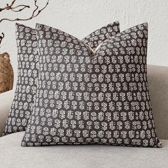 Foindtower Set of 2 Decorative Neutral Floral Print Throw Pillow Covers Vintage Accent Farmhouse Cushion Covers Boho Home Decor for Sofa Couch Chair Bedroom Living Room,18×18 Inch,Black