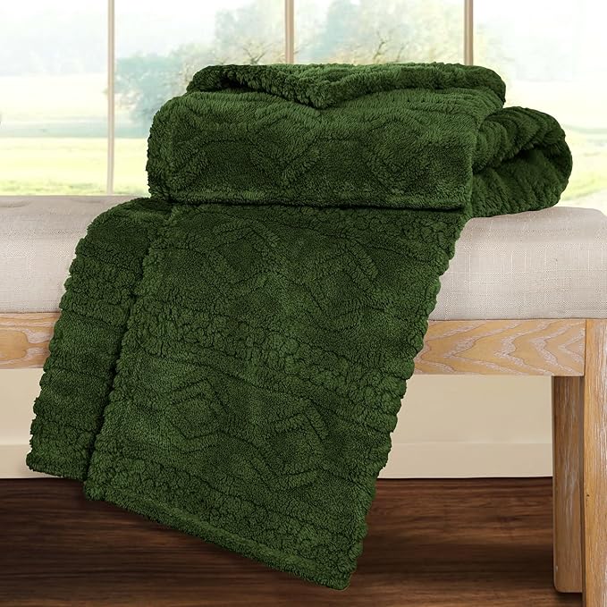 Superior Fleece Boho Jacquard Blanket, Decorative Blankets for Bedroom, Sofa, Fuzzy, Plush, Fluffy, Soft, Cute Room Decor, Beautiful Cover, Comfort Essentials, Arctic Collection, Twin, Green