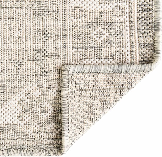Rugs.com Outdoor Aztec Collection Rug – 5' 3 x 7' 10 Light Gray Flatweave Rug Perfect for Living Rooms, Large Dining Rooms, Open Floorplans