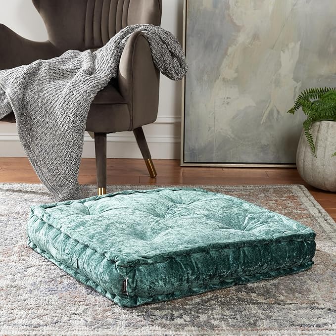 SAFAVIEH Home Collection Belia Green 18-inch Square Tufted Floor Pillow with Insert