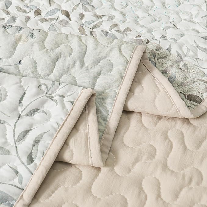 Exclusivo Mezcla 50"x 60" Quilted Throw Blanket- Microfiber Quilt Throw with Boho Patchwork Pattern, Reversible Grey Versatile Lap Quilt for All Seasons, Lightweight Throws for Bed/Couch/Sofa