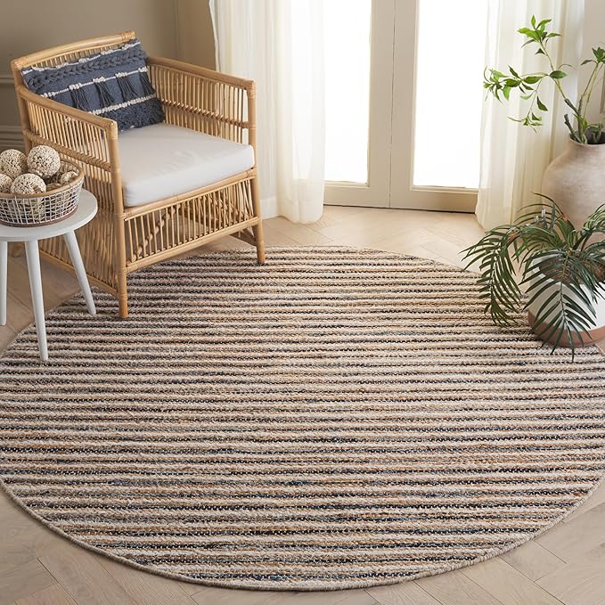 SAFAVIEH Cape Cod Collection Area Rug - 6' Round, Natural & Navy, Handmade Jute Blend, Braided Design, Ideal for The Living Room, Dining, Bedroom (CAP151N)