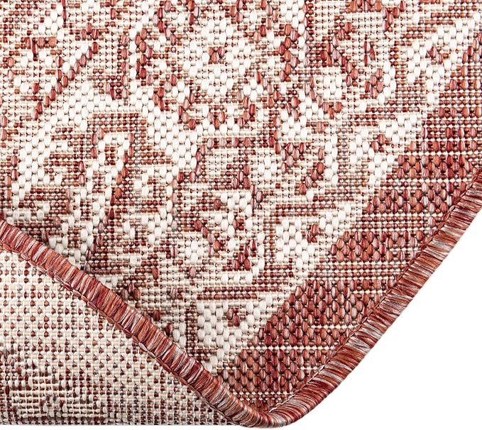 Rugs.com Outdoor Aztec Collection Rug – 3 Ft Round Rust Red Flatweave Rug Perfect for Kitchens, Dining Rooms