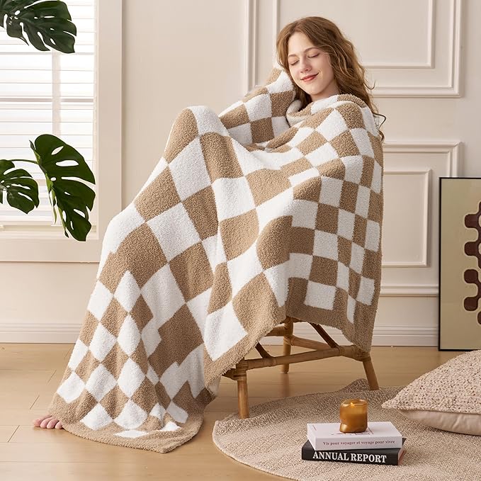 Joiedomi Throw Blanket for Couch Bed, Checkered Knitted Blankets Gifts for Women Mom Girls, Cozy Cute Soft Throw Home Room Decor Aesthetic for Women Mothers Birthday Gifts 50x60 Inches