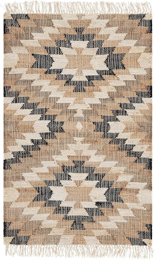 SAFAVIEH Natural Fiber Collection Accent Rug - 3' x 5', Natural & Black, Handmade Boho Southwestern Fringe Jute, Ideal for High Traffic Areas in Entryway, Living Room, Bedroom (NFB401A)