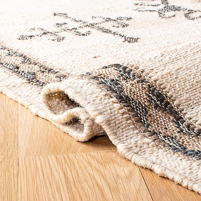 SAFAVIEH Kilim Collection Area Rug - 5' x 8', Ivory & Black, Handmade Flat Weave Jute, Ideal for High Traffic Areas in Living Room, Bedroom (KLM762A)