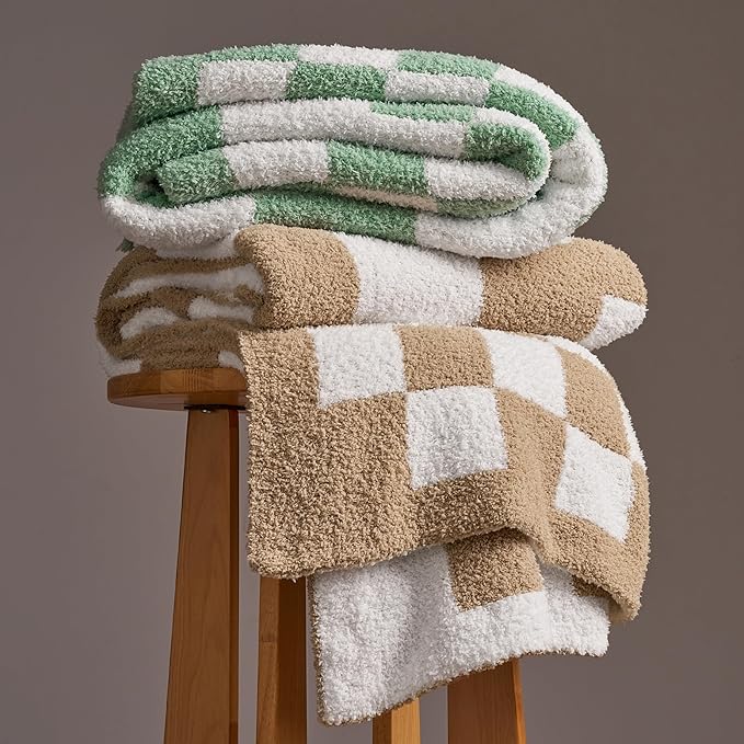 Joiedomi Throw Blanket for Couch Bed, Checkered Knitted Blankets Gifts for Women Mom Girls, Cozy Cute Soft Throw Home Room Decor Aesthetic for Women Mothers Birthday Gifts 50x60 Inches