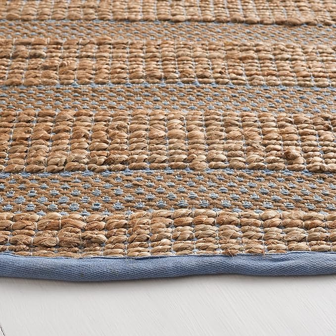 SAFAVIEH Natural Fiber Collection Area Rug - 7' Round, Light Blue & Natural, Handmade Boho Farmhouse Rustic Jute & Cotton Jute, Ideal for High Traffic Areas in Living Room, Bedroom (NFB654M)