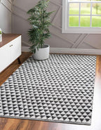 Unique Loom Chindi Jute Collection Area Rug (5' 1" x 8' Rectangle, White Black)