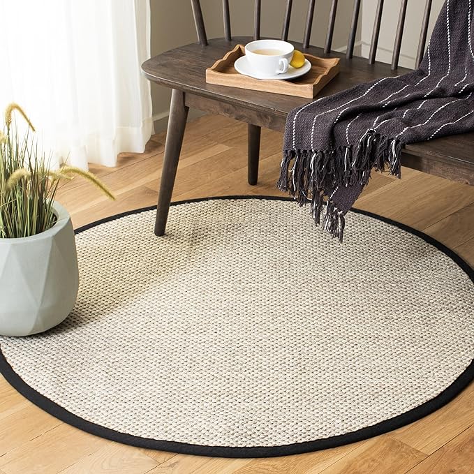 SAFAVIEH Area Rug 4' Round - Natural Fiber Collection - Marble & Black, Sisal, Woven Design with Border (NF143A)