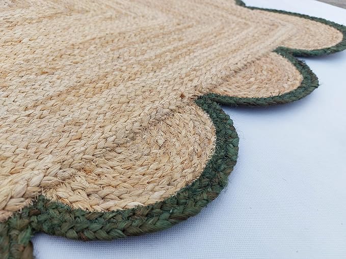 Scalloped Natural Jute Area Rug, Green Trim, 5'x8'