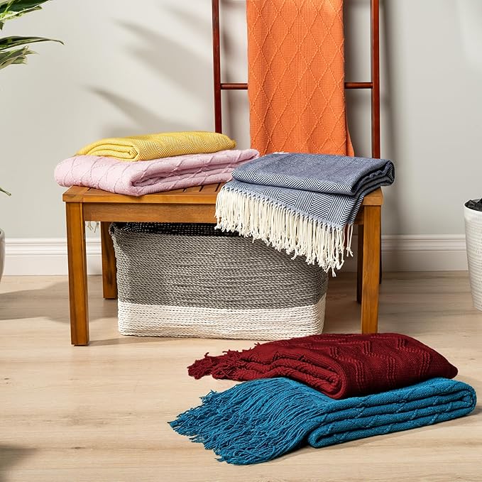 PAVILIA Maroon Red Knit Throw Blanket for Couch Bed, Soft Knitted Farmhouse Sofa Throw for Living Room, Lightweight Decorative Fall Throw Blanket for Chair, Outdoor Textured Boho Blanket, 50x60