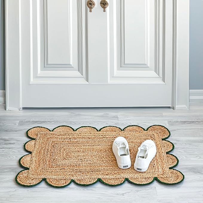 Scalloped Natural Jute Area Rug, Green Trim, 2'x3'
