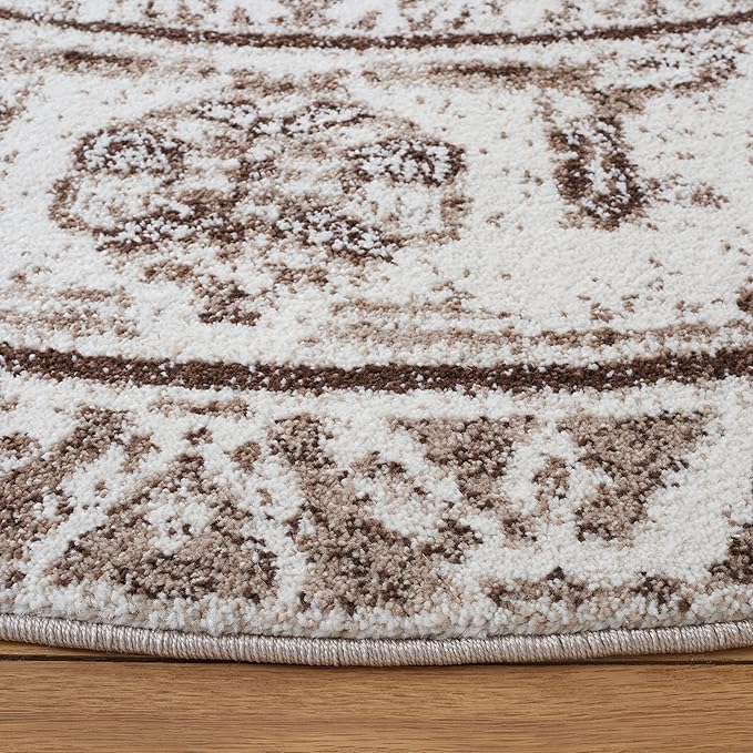 SAFAVIEH Vintage Hamadan Collection Area Rug - 6'7" Round, Brown & Ivory, Traditional Persian Design, Non-Shedding & Easy to Clean, Ideal for Living Room, Bedroom, Dining Space (VTH211T)