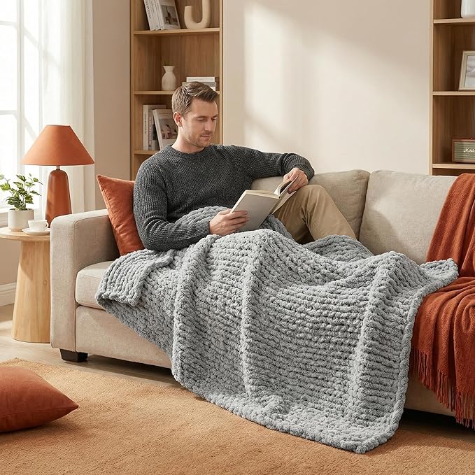 Amélie Home Chunky Knit Throw Blanket for Couch, Soft Chenille Crochet Blanket for Children, 40"x50", Light Grey