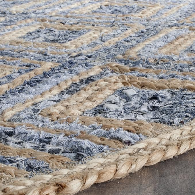 SAFAVIEH Cape Cod Collection Area Rug - 10' Round, Natural & Blue, Handmade Flat Weave Diamond Braided Jute & Denim, Ideal for High Traffic Areas in Living Room, Bedroom (CAP354A)