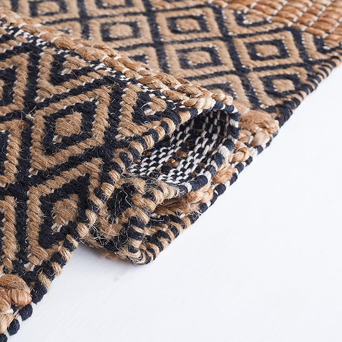 SAFAVIEH Natural Fiber Collection 7' Round Black/Natural NFB653Z Handmade Boho Farmhouse Rustic Jute & Cotton Jute Area Rug