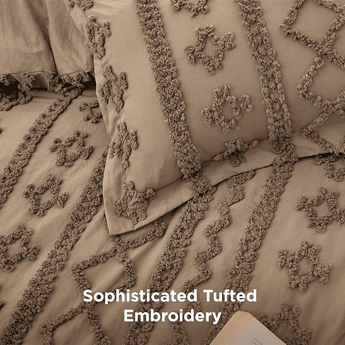 Bedsure Tufted Boho Comforter Set Queen Size - Light Brown Boho Bed Set, GentleSoft™ 3 Pieces Farmhouse Shabby Chic Embroidery Bedding, Gifts for Woman, Jacquard Queen Comforter for All Seasons