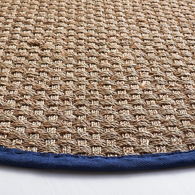 SAFAVIEH Area Rug 6' Round - Natural Fiber Collection - Natural & Blue, Seagrass, Basketweave Pattern with Border (NF114E)