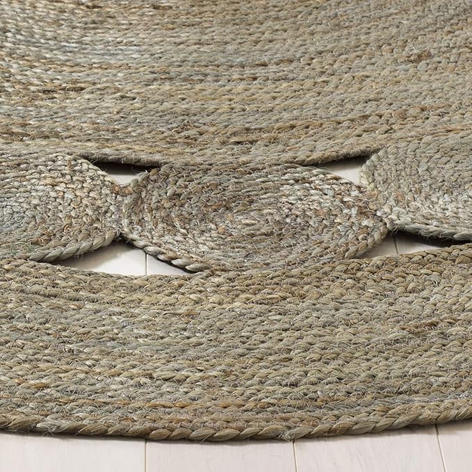 SAFAVIEH Area Rug 6' Round - Natural Fiber Collection - Grey, Handmade Jute, Boho Farmhouse Braided Design (NF364C)