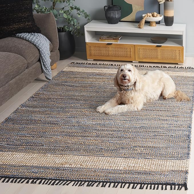 SAFAVIEH Cape Cod Collection Accent Rug - 4' x 6', Light Blue, Handmade Denim & Jute, Ideal for The Living Room, Dining, Bedroom (CAP153L)