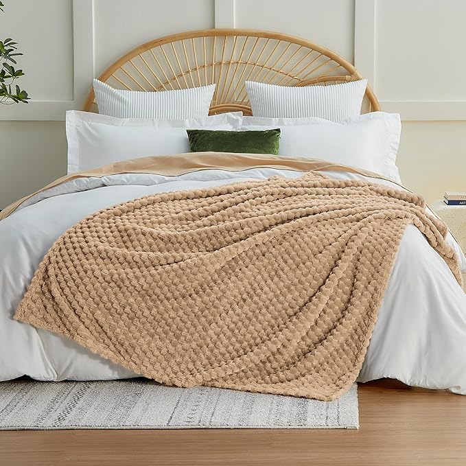 EXQ Home King Size Blanket for Bed or Couch - 3D Imitation Turtle Shell Jacquard Decorative Fleece Blankets - Cozy Soft Lightweight Fuzzy Flannel Blanket Suitable for All Seasons(90"×108",Brown)