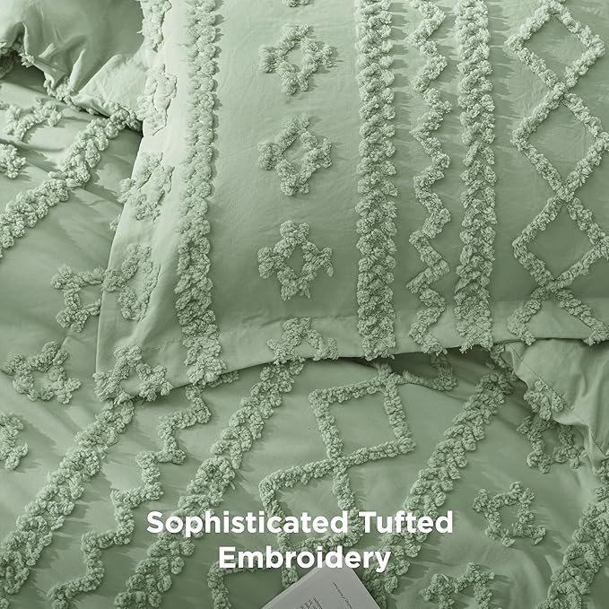 Bedsure Tufted Boho Comforter Set Queen Size - Sage Green Boho Bed Set, GentleSoft™ 3 Pieces Farmhouse Shabby Chic Embroidery Bedding, Gifts for Woman, Soft Jacquard Queen Comforter for All Seasons