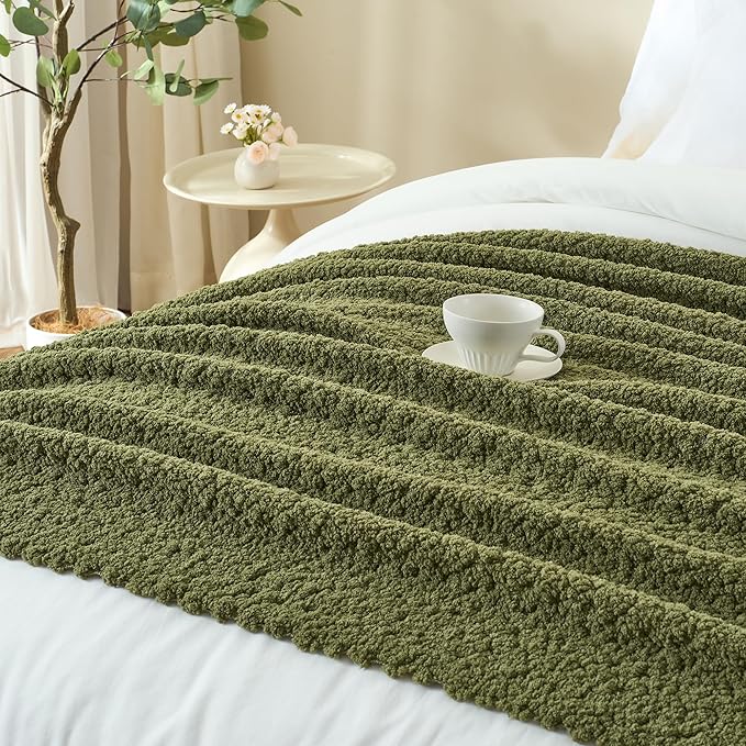 Throw Blanket for Couch, Olive Green Luxury Knitted Throws 50"x60", Textured Blankets with Handmade Fringe Tassels for Bed Sofa Decorative, Chunky Soft Farmhouse Boho Home Decor