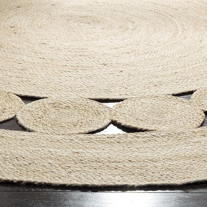 SAFAVIEH Area Rug 5' Round - Natural Fiber Collection - Ivory, Handmade Jute, Boho Farmhouse Braided Design (NF364B)