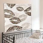 WNAGT Trendy Black and White Kiss Lips Tapestry Wall Hanging, Funky Makeup Wall Decor, Fashion Aesthetic Wall Blanket Decor for Girls Room College Dorm Makeup Room Beauty Room, 50x60 Inch