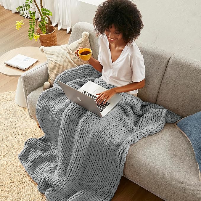 Madison Park Casual Acrylic Chunky Twice Knit Throw with Charcoal MP50-7315