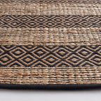 SAFAVIEH Natural Fiber Collection 7' Round Black/Natural NFB653Z Handmade Boho Farmhouse Rustic Jute & Cotton Jute Area Rug