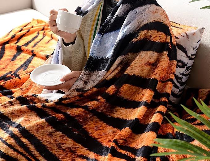 WIBUE Tiger Throw Blanket 60"x50" with 2 Pcs Pillow Covers 18"x18", Decor Fleece Blanket for Women Men, Fuzzy Soft Cozy Warm Plush Gifts Blankets for Bed Sofa Couch Chair Living Room Bedroom