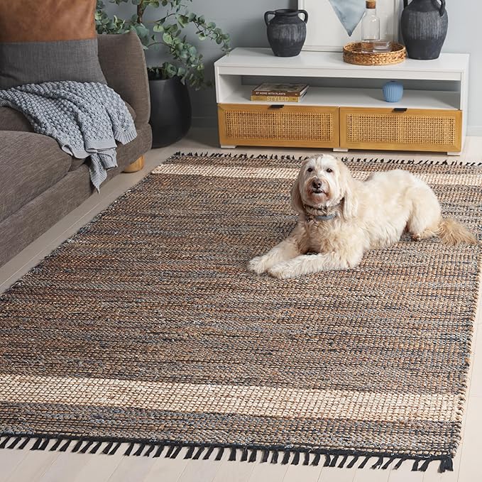 SAFAVIEH Cape Cod Collection Area Rug - 5' x 8', Navy & Beige, Handmade Denim & Jute, Ideal for The Living Room, Dining, Bedroom (CAP153N)