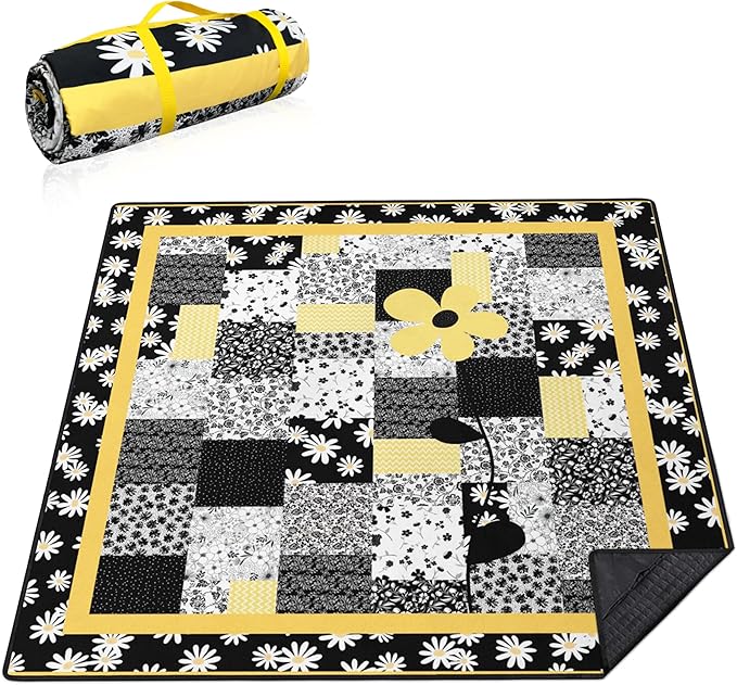 Extra Large Picnic Blankets Waterproof Foldable (80 "x 80") Beach Blanket Waterproof Sandproof,3-Layer Thicking Mat Outdoor Packable Camping Blanket
