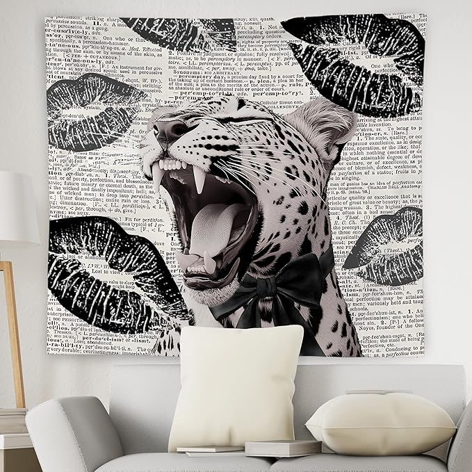 WNAGT Retro Trendy Leopard Tapestry Wall Hanging, Cheetah Leopard Room Decor, Vintage Funky Cheetah Print Lips Wall Blanket Decor for Girls Bedroom Dorm Apartment Home, 50x60 Inch(Black)