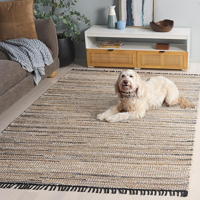 SAFAVIEH Cape Cod Collection Area Rug - 6' x 9', Blue & Beige, Handmade Denim & Jute, Ideal for The Living Room, Dining, Bedroom (CAP153M)