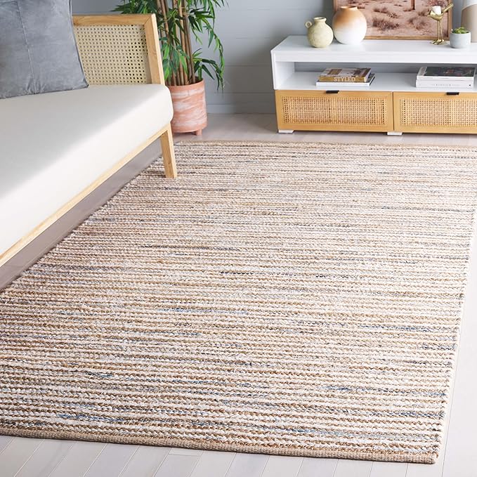 SAFAVIEH Cape Cod Collection Accent Rug - 4' x 6', Natural & Light Blue, Handmade, Braided Design, Ideal for The Living Room, Bedroom, Dining Room (CAP151L-4)